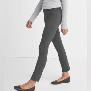 American Giant Ponte Straight Dress
Pant Size 2 NEW